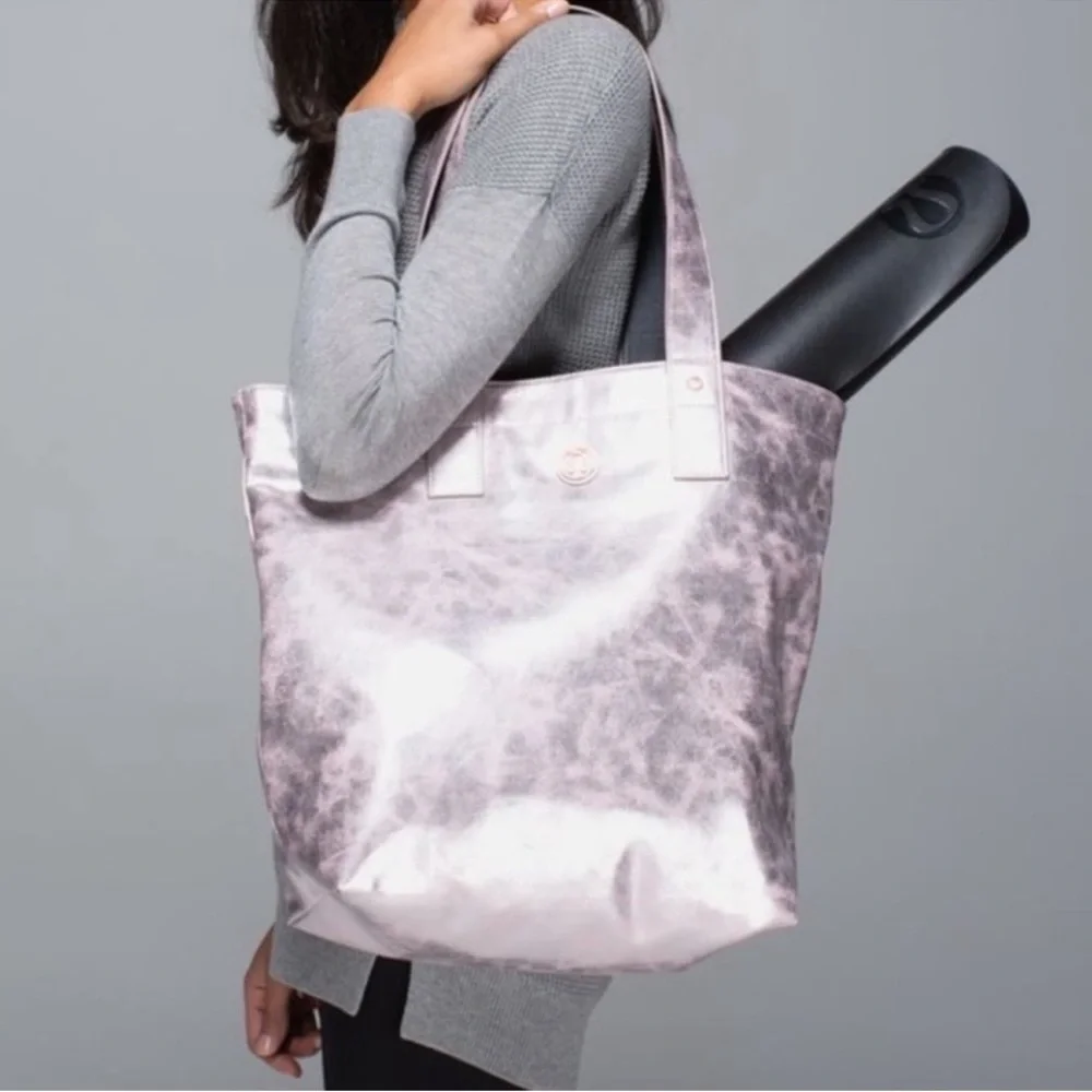 Lululemon Mantra Tote Neutral Blush / Deep Coal